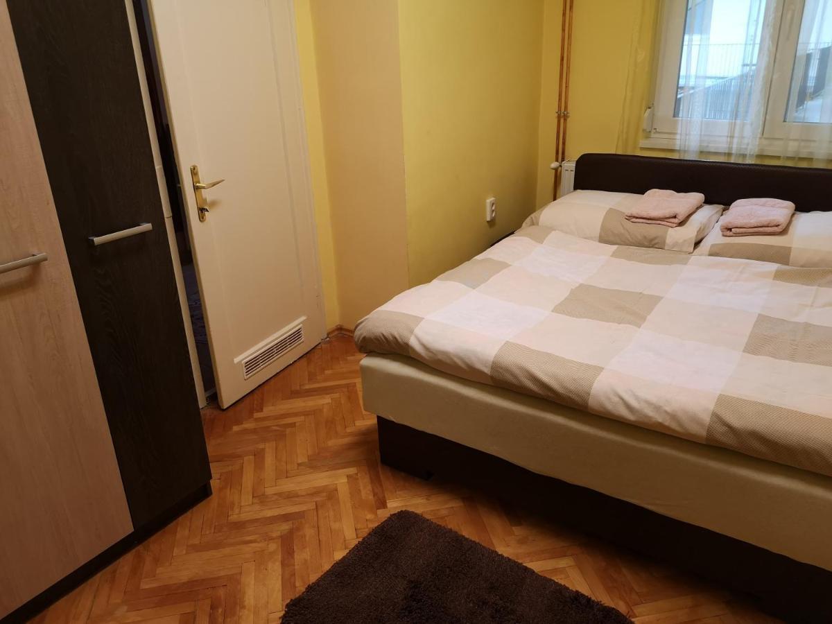 Veva Apartman - Eger Maganszallashely Екстер'єр фото