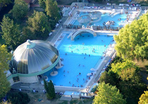 Veva Apartman - Eger Maganszallashely Екстер'єр фото