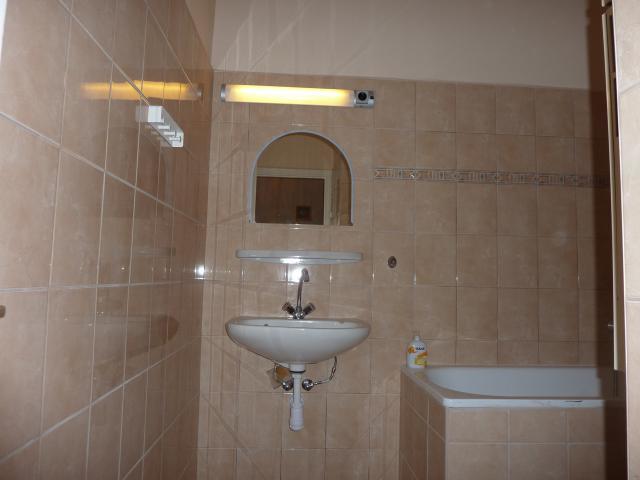 Veva Apartman - Eger Maganszallashely Екстер'єр фото